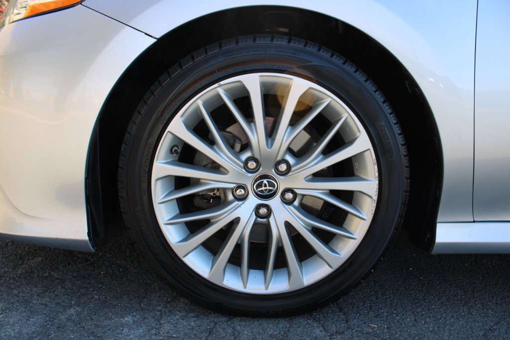 Used 2019 Toyota Camry XLE w/ Navigation Package FWD image 25