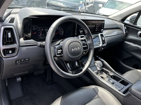 Certified 2023 Kia Sorento S FWD image 21