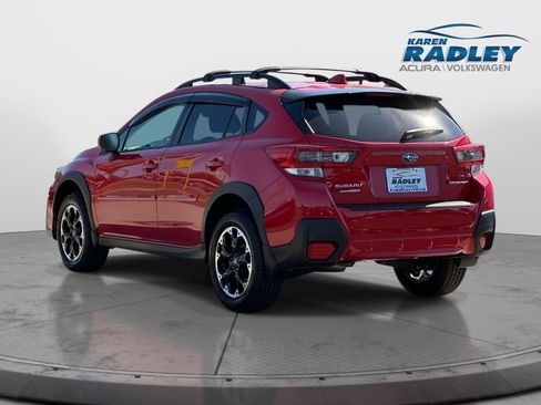 Used 2021 Subaru Crosstrek 2.0i Premium w/ Moonroof Package AWD/4WD image 4