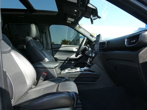 Used 2022 Ford Explorer ST w/ Equipment Group 401A AWD/4WD image 13