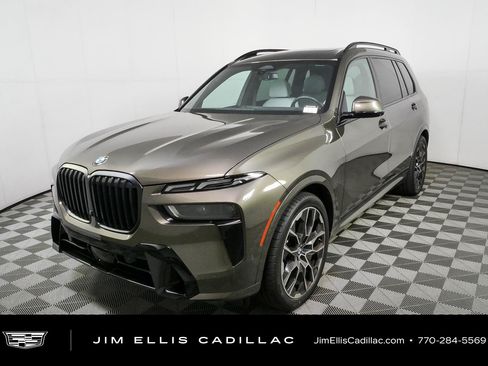 Used 2025 BMW X7 xDrive40i w/ M Sport Package AWD/4WD image 28
