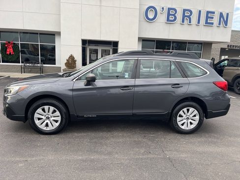 Used 2018 Subaru Outback 2.5i image 2