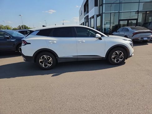 Certified 2024 Kia Sportage LX FWD image 7