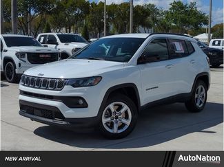 Used 2023 Jeep Compass Latitude video 1