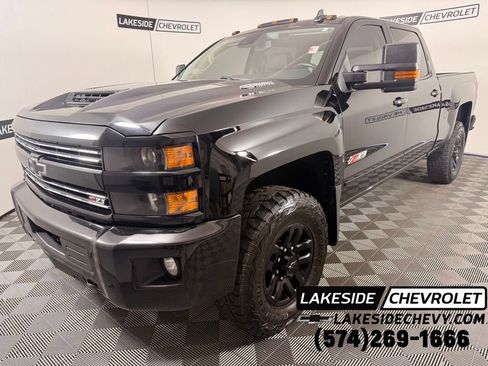 Used 2019 Chevrolet Silverado 2500 LTZ w/ Midnight Edition AWD/4WD image 1