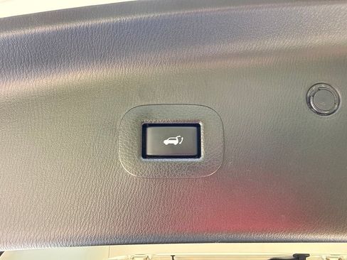 Used 2022 INFINITI QX80 Luxe w/ All-Season Package RWD image 24