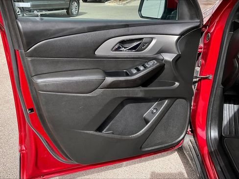 Used 2023 Chevrolet Traverse LT image 22