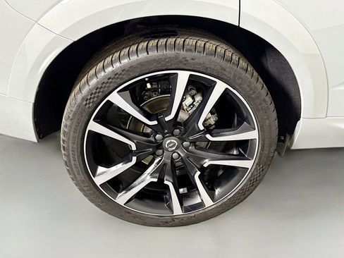 Used 2024 Volvo XC60 B5 Ultimate w/ Protection Package Premier image 33