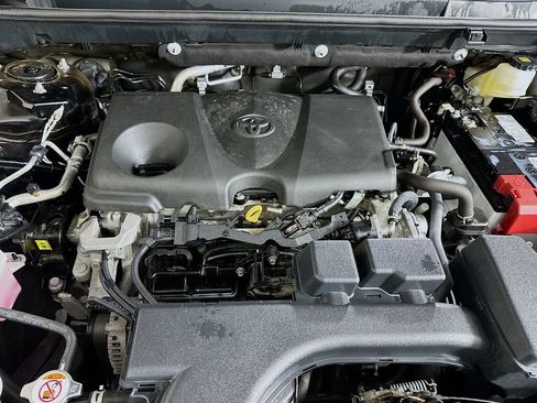 Certified 2024 Toyota RAV4 XLE FWD image 29