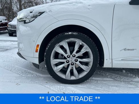 Used 2022 Buick Envision Avenir w/ Technology Package II image 11