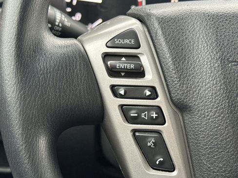 Used 2022 Nissan Titan SV w/ Accessory Utility Package image 24