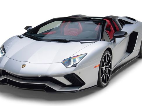 Used 2018 Lamborghini Aventador S AWD/4WD image 8