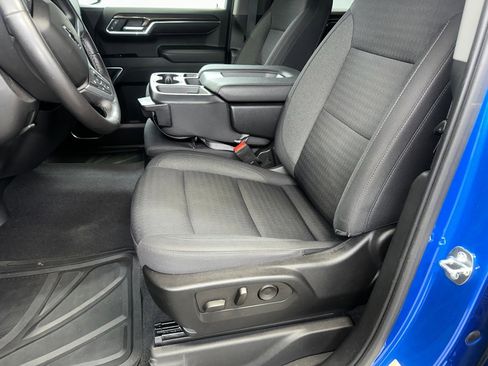 Certified 2022 Chevrolet Silverado 1500 LT Trail Boss image 5