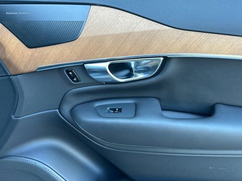 New 2025 Volvo XC90 B6 Plus w/ Protection Package Premier image 20