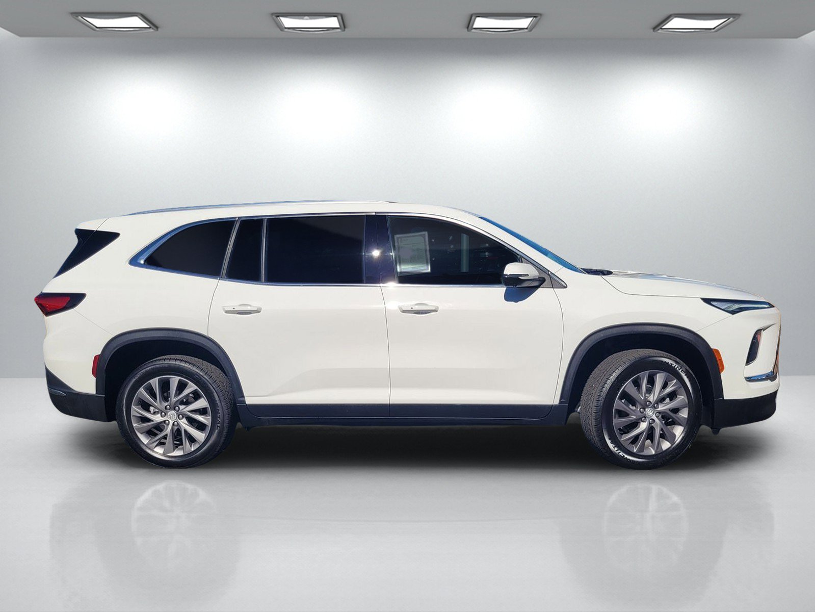 Used 2026 Buick Enclave Preferred FWD image 3
