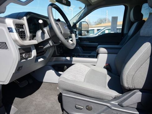New 2026 Ford F350 XLT w/ XLT Premium Package AWD/4WD image 13