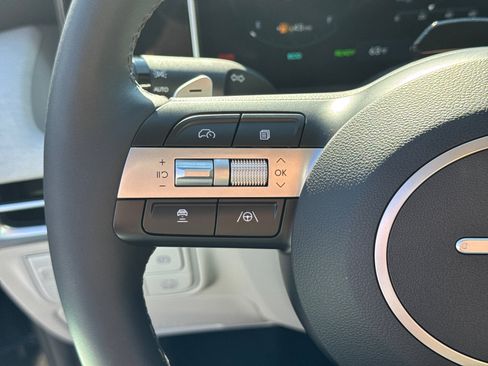 New 2025 Hyundai Tucson Limited image 18