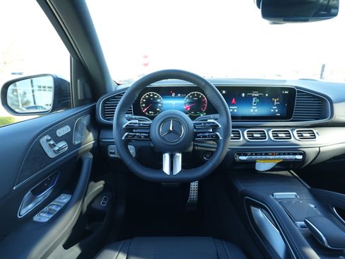 New 2026 Mercedes-Benz GLS 450 4MATIC image 24