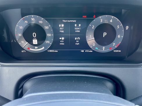 Certified 2026 Land Rover Range Rover Velar Dynamic SE AWD/4WD image 24