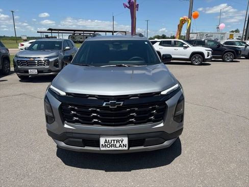 New 2026 Chevrolet Equinox LT w/ Convenience Package II AWD/4WD image 9