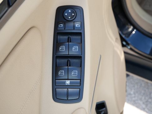 Used 2009 Mercedes-Benz ML 350 4MATIC image 19