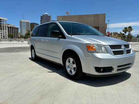 Used 2010 Dodge Grand Caravan Hero w/ Popular Equipment Group FWD image 10