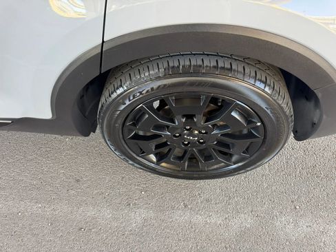 Used 2022 Kia Telluride EX w/ EX Premium Package AWD/4WD image 33