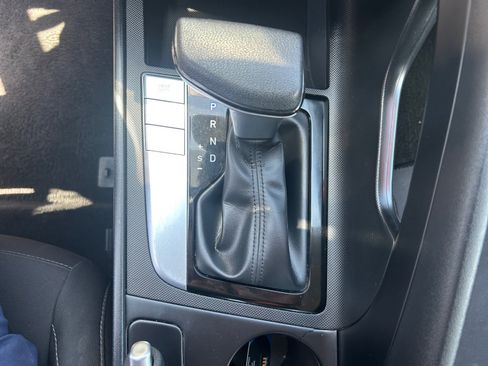 Certified 2024 Hyundai Elantra SEL FWD image 23