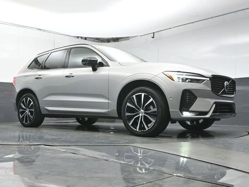 Used 2023 Volvo XC60 B5 Plus w/ Climate Package FWD image 40