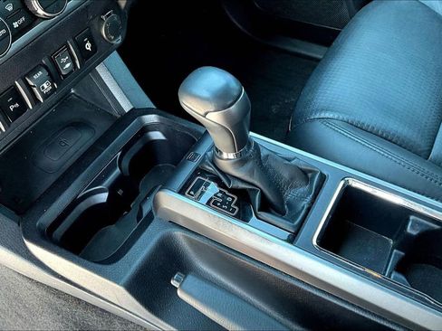 Used 2019 Toyota Tacoma Limited AWD/4WD image 13