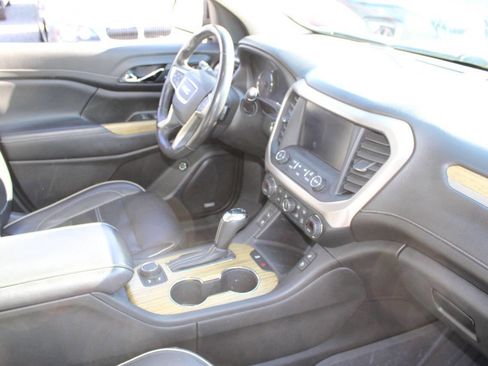 Used 2019 GMC Acadia Denali w/ Technology Package image 12