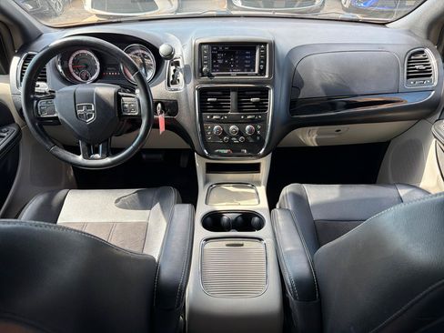 Used 2020 Dodge Grand Caravan SXT FWD image 20