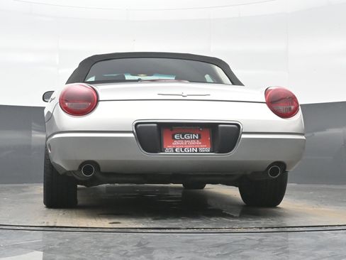 Used 2004 Ford Thunderbird image 26