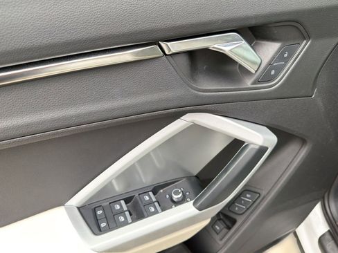 Used 2022 Audi Q3 2.0T Premium image 12