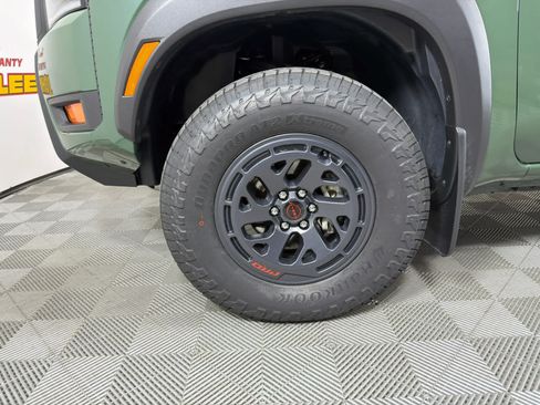 Certified 2026 Nissan Frontier PRO-4X w/ Tow Package AWD/4WD image 9