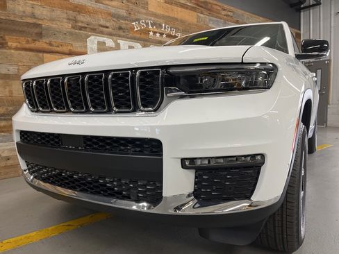 New 2025 Jeep Grand Cherokee L Limited w/ Luxury Tech Group II image 51