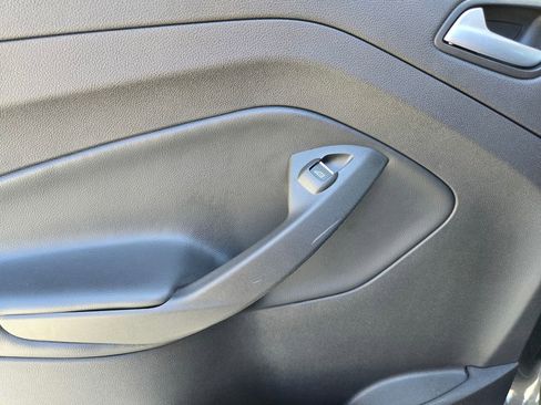 Used 2019 Ford Escape SEL FWD image 13