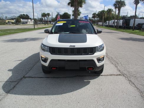 Used 2019 Jeep Compass Trailhawk image 2