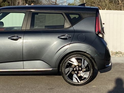 Used 2023 Kia Soul GT-Line w/ GT-Line Technology Package FWD image 4
