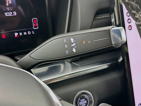 Used 2025 GMC Terrain Elevation image 24