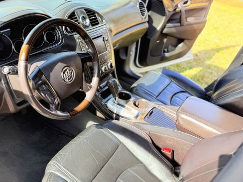 Used 2014 Buick Enclave Premium FWD image 7