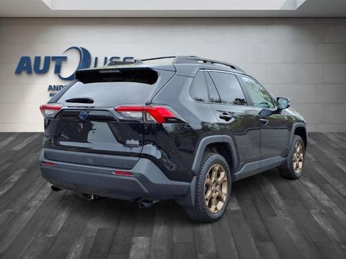 Used 2024 Toyota RAV4 LE AWD/4WD image 10