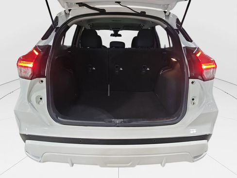 Used 2024 Nissan Kicks S image 20