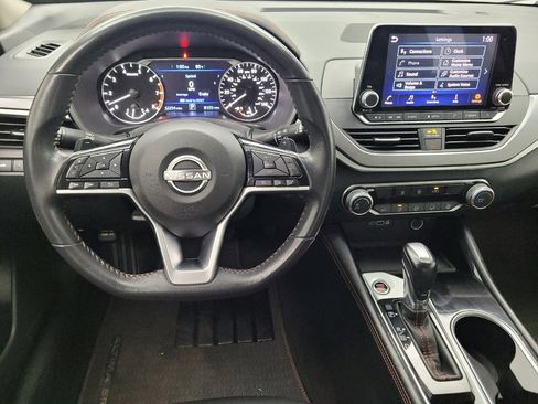 Used 2024 Nissan Altima 2.5 SR FWD image 22