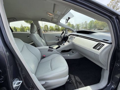 Used 2012 Toyota Prius Three image 14