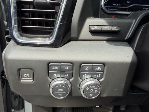 Used 2024 GMC Sierra 1500 Denali Ultimate AWD/4WD image 14