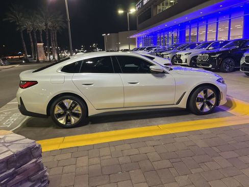 Certified 2025 BMW i4 eDrive40 w/ Premium Package image 7