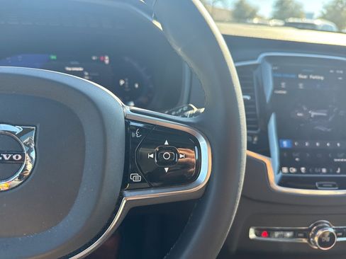 Certified 2023 Volvo XC90 B6 Ultimate w/ Protection Package Premier image 23