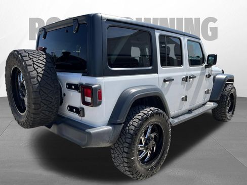 Used 2018 Jeep Wrangler Unlimited Sport S AWD/4WD image 4