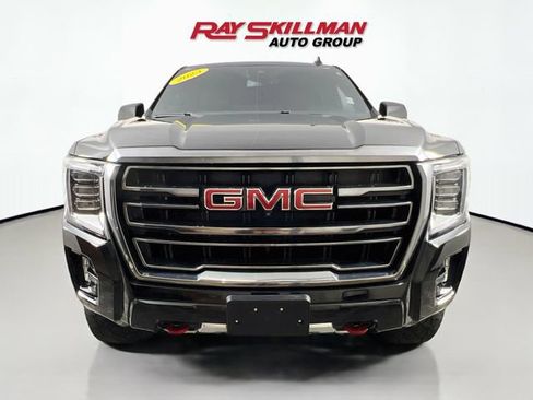 Used 2023 GMC Yukon XL AT4 w/ Technology Package AWD/4WD image 2